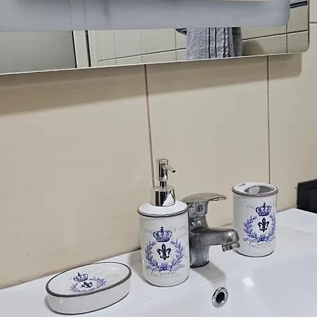 In Апартаменты *